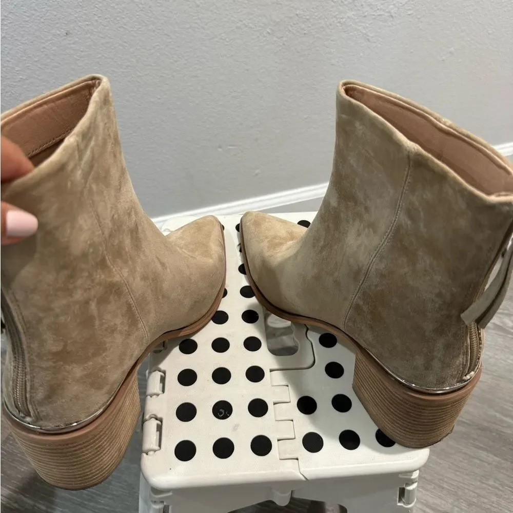 Steve Madden Women Bootie Amber SDE Suede Beige Ivory Heel Western Ankle size 10